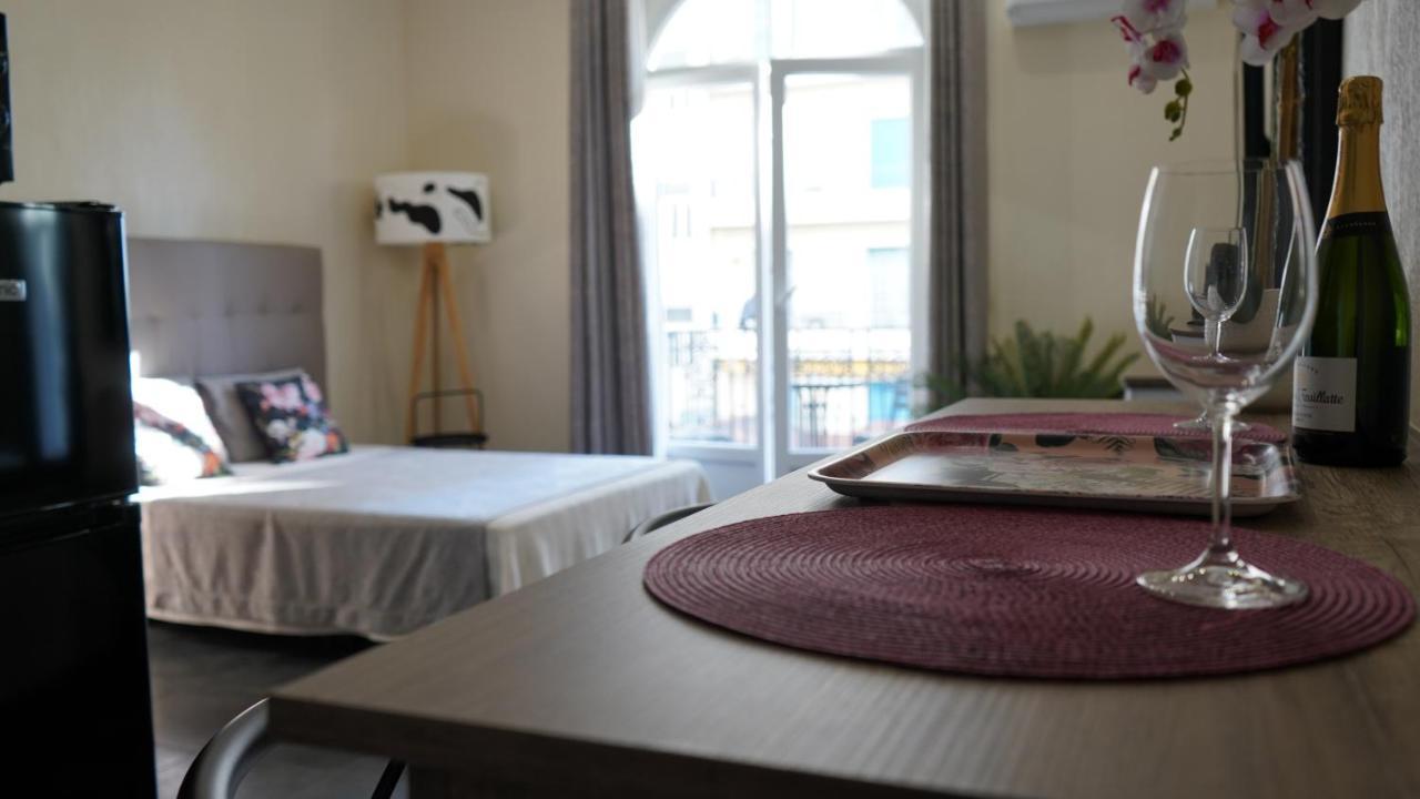 Cozy Studio With A Sea View Νίκαια Εξωτερικό φωτογραφία